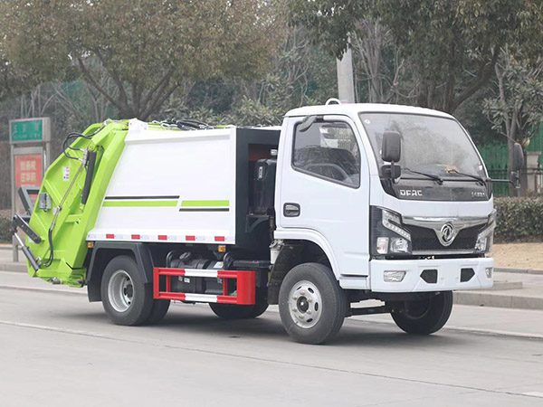 東風福瑞卡4方壓縮式垃圾車