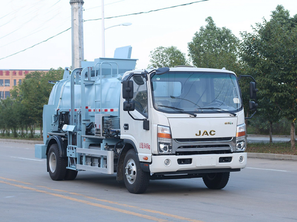 江淮帥鈴純電動餐廚垃圾車